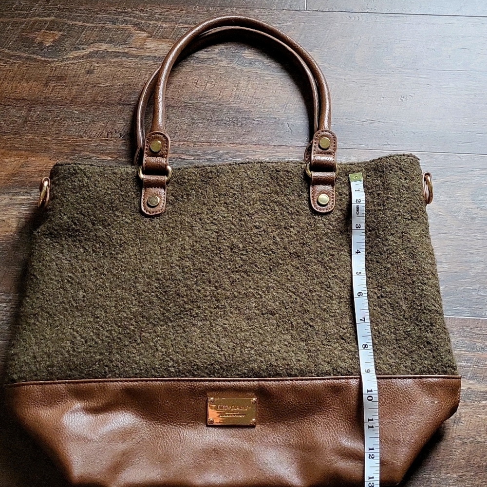 Coco+Carmen felted wool bag